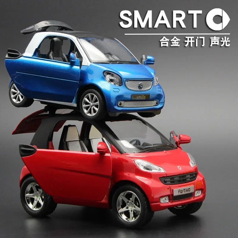 1:32 Benz SMART Miniatures Alloy Diecast Model Car Model Sound & Light Toys For Kids Cute and Compact Christmas Gifts