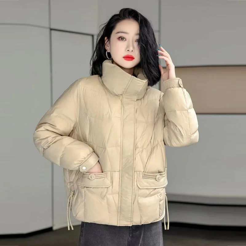 Nieuwe Vrouwen Korte Witte Donsjack Winter Stand Kraag Warme Eendenveren Jassen Mode Bovenkleding Mohamedто Turismo JK-165