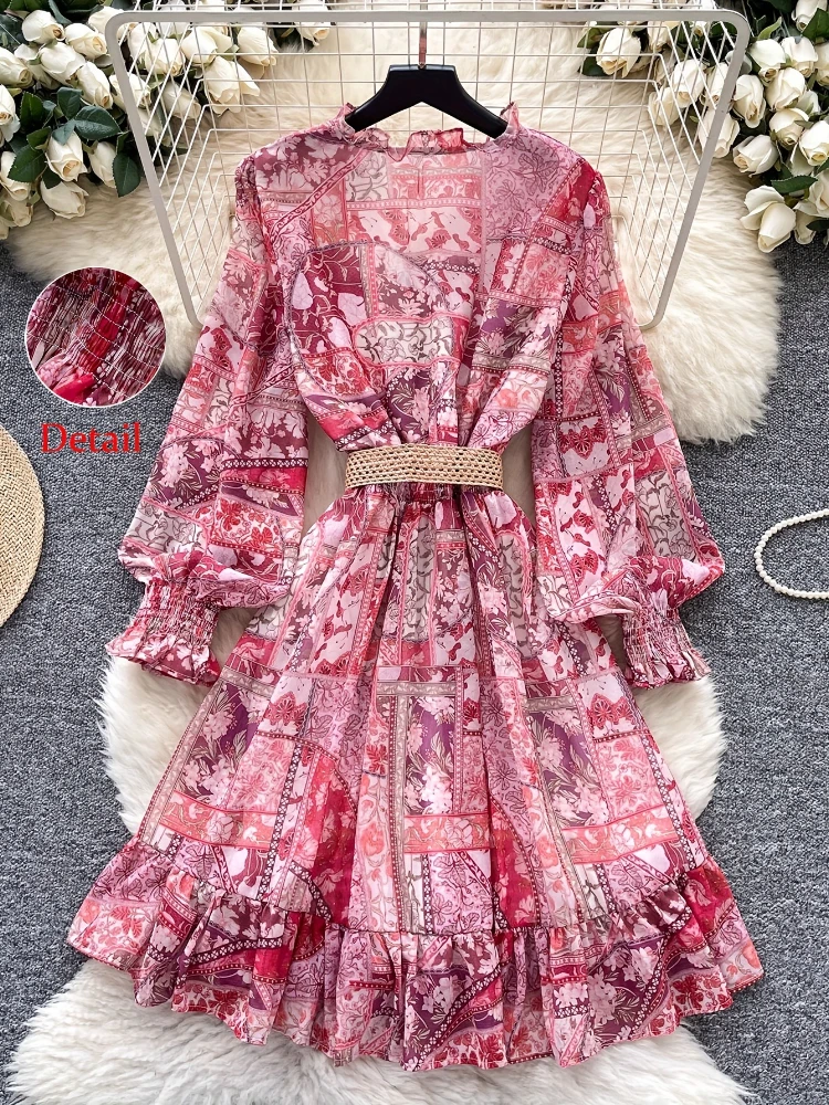 Abito europeo romantico con stampa floreale retrò Donna Autunno 2025 Scollo a V Orlo con volant Manica lunga Elegante abito maxi stile Boho vintage