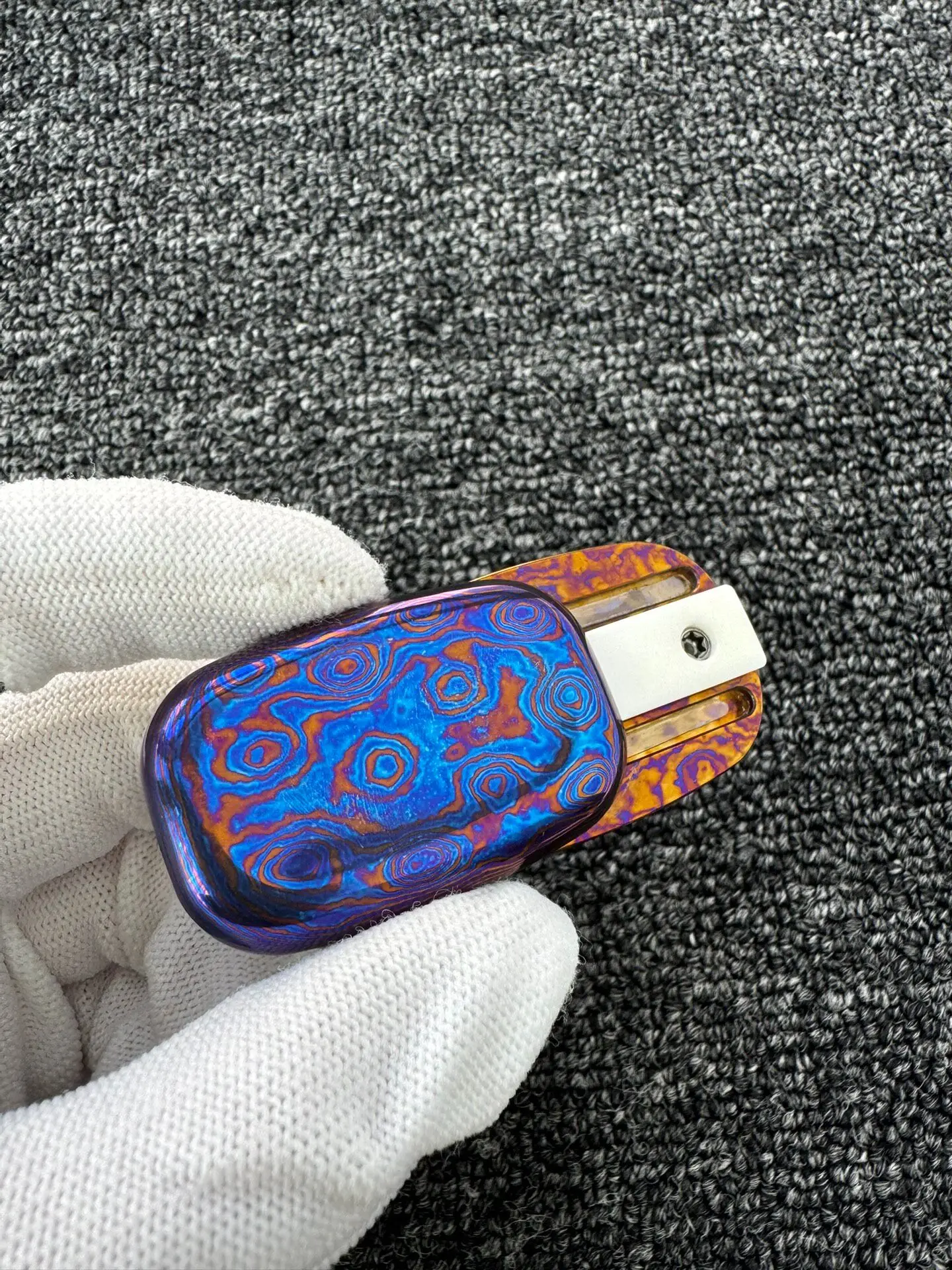 Used By Edc EJH Liu Chu, A Friend, Titanium Horse, Paragraph Soap Mechanical Push Card Edc Metal Decompression