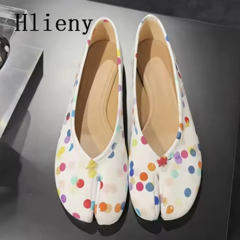 Hlieny Fashion Colorful Polka Dot Split toe Women Ballet Flats Sweet Spring Summer Tabi Walking Loafers Casual Dance Lazy Shoes