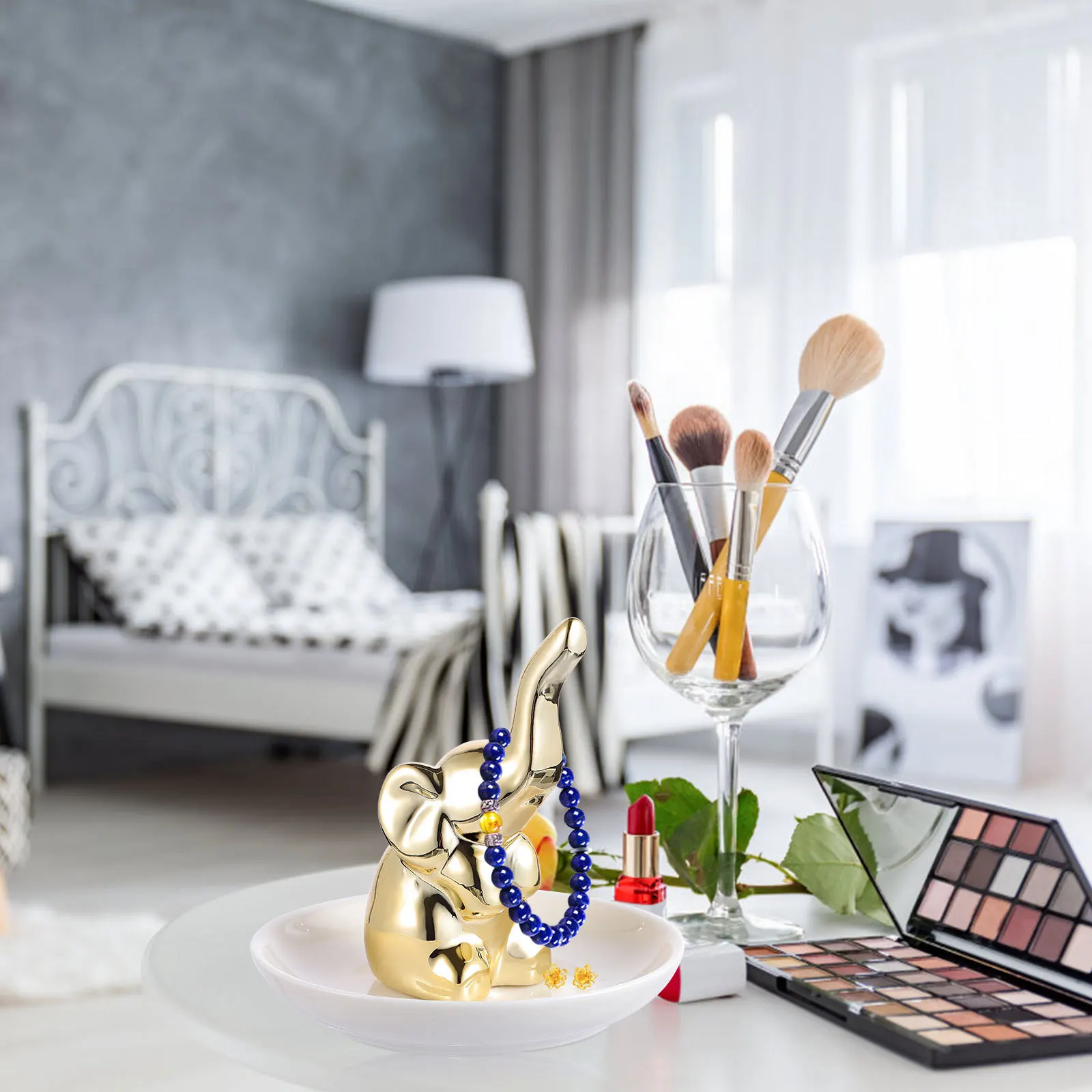 

1Pcs Creative Elephant Jewelry Tray Ceramic Dish for Jewelry Storage and Display Elegant Decorative Accessory for Dresser Vanity