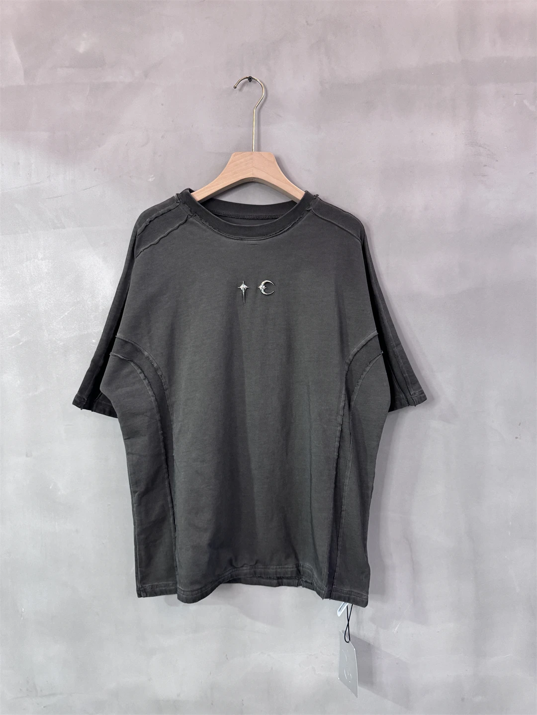 

Thug Club Metal Star Moon Decoration Loose Fit ort Sve Cotton T-irt Casual Heavyweight American Sle Breathable Summe...