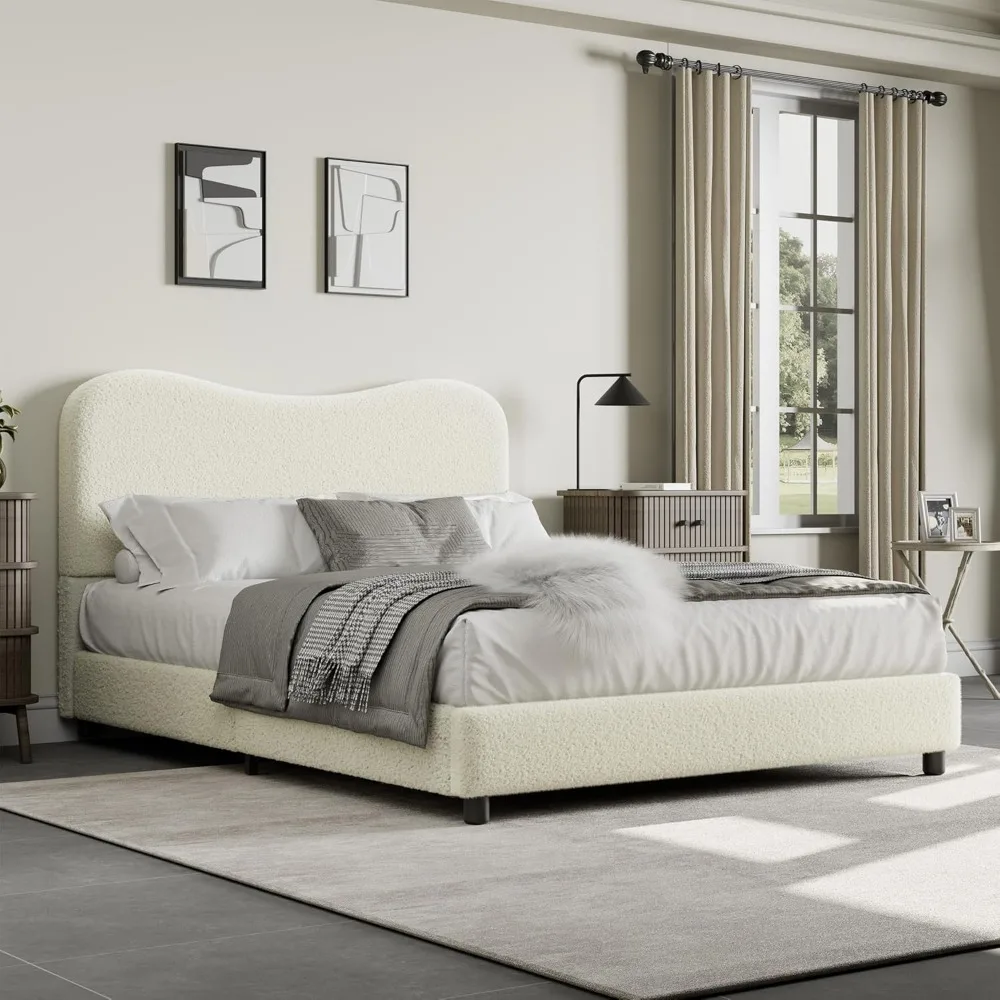 هيكل سرير بوكل باللون البيج من سينفورت مع لوح رأسي منجد، سرير بمنصة قوية ناعمة منخفضة مع تصميم زوايا مستديرة، ثقيل