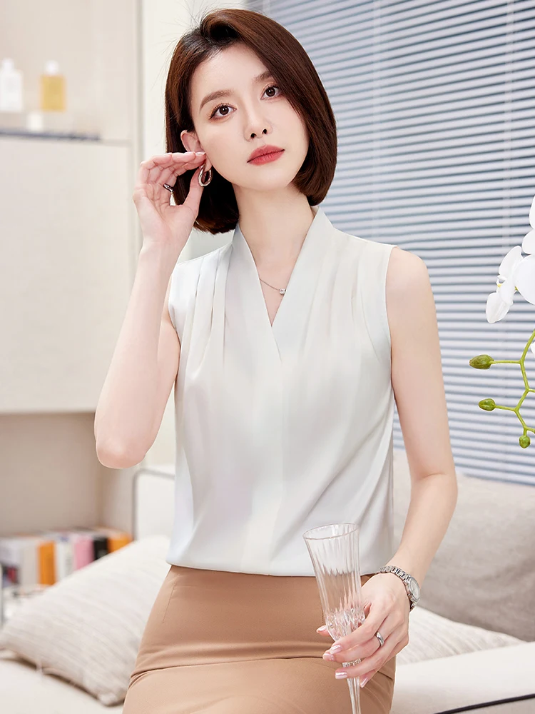 

V-Neck Blouse Women's High-End Sensation Summer 2026 New Inner Wear Vest Professional Sleeveless Base Shirt Chiffon Blouse