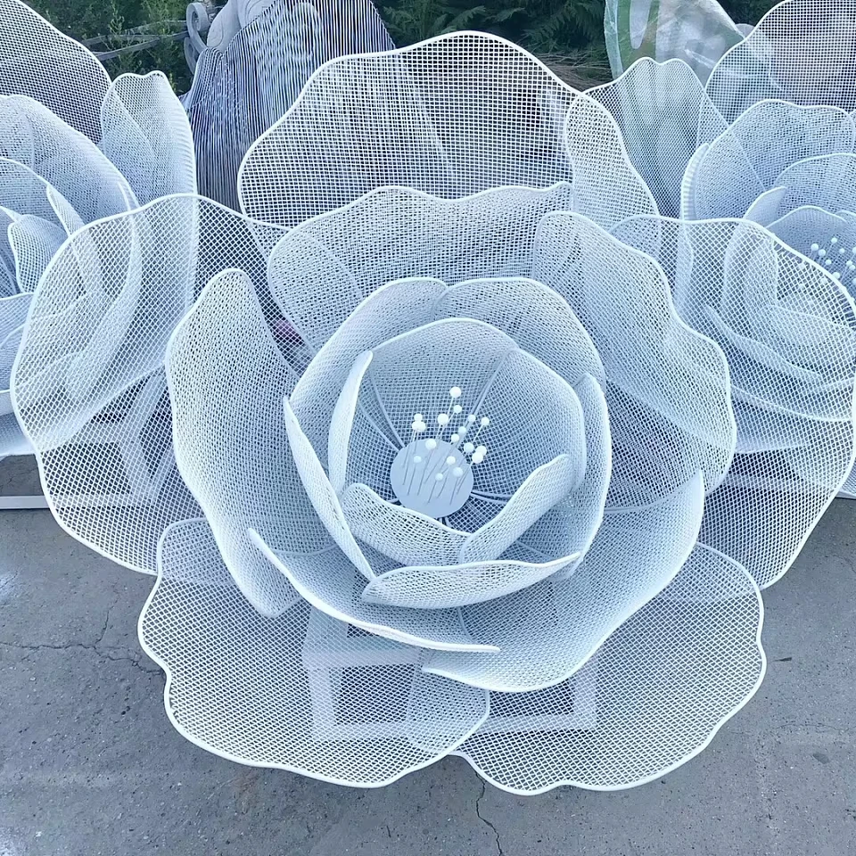 High Quality Large Outdoor Stainless Steel Rose Sculpture High Quality Gift Welding Technology