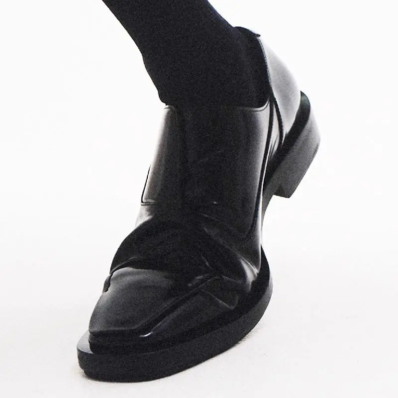 

Men's Formal Loafers Heightening Smooth Surface Fashionable Slip-On Business Dress Shoes Leather Material Duckbill Style