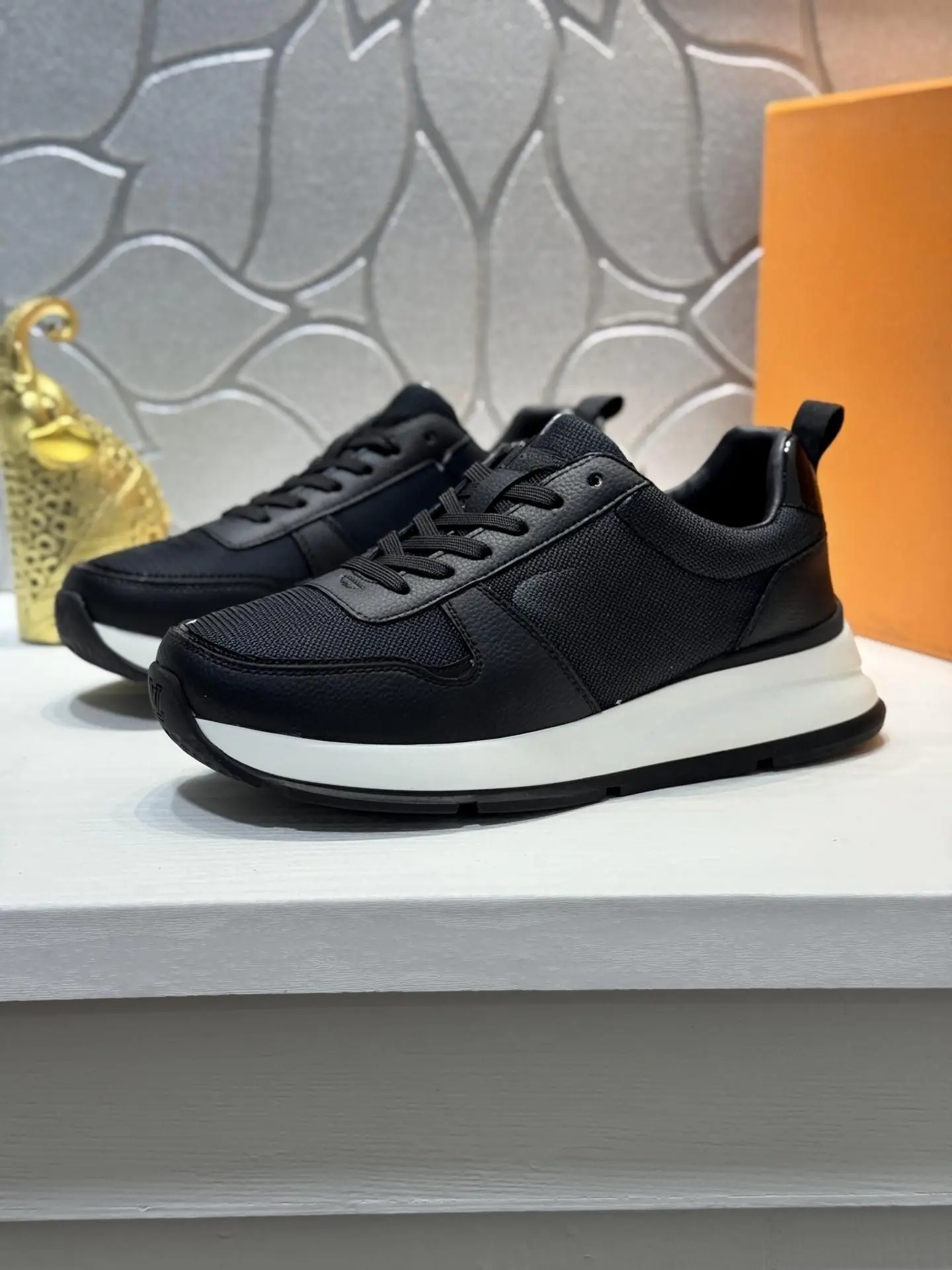 Men Women Low Top Platform Athletic Shoes Mesh Leather Splicing Lace Up Daily Trainers