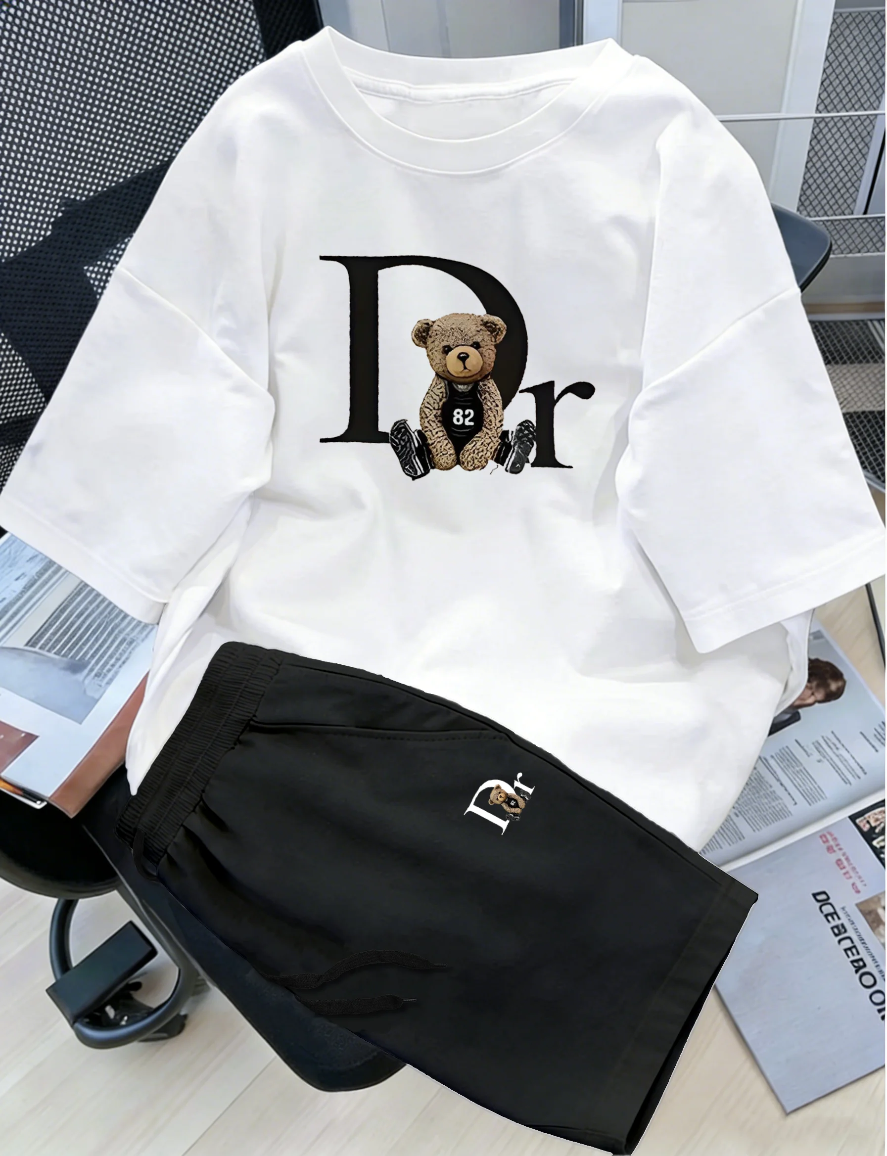 

Men's Summer Casual Daily Comfort Two-Piece Set – T-Shirt & Shorts with Teddy Bear & "Dr" Letter Print for Everyday Wear
