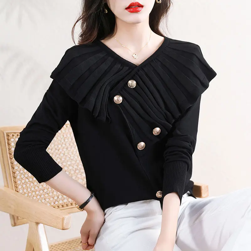 2024 New Autumn and Winter Korean Fashion Chic Long Sleeved Slim Fit Round Neck Solid Color Patchwork Button Women\'s Sweater Top