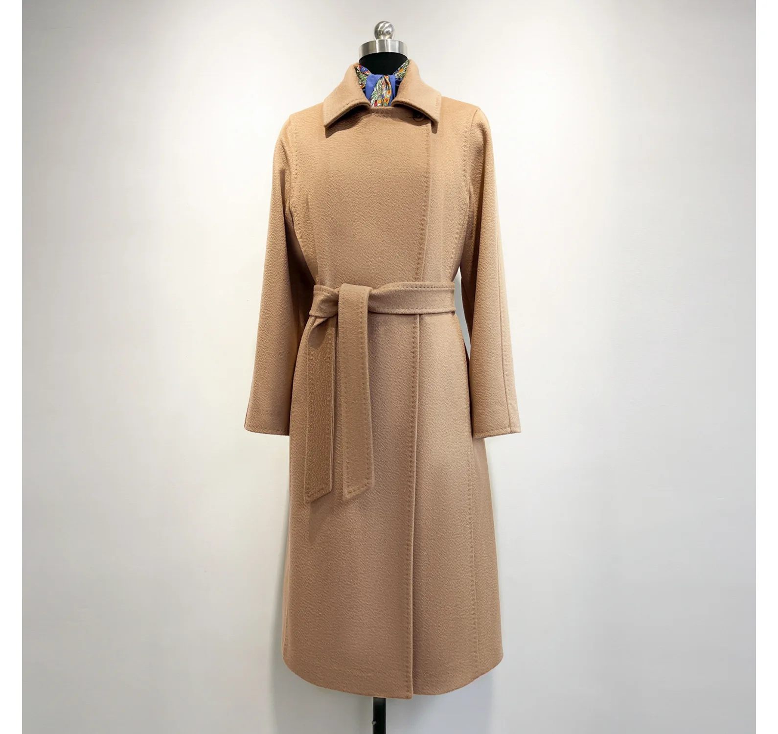 2024 Autumn And Winter Classic Women's Water Ripple Coat, Camel Velvet Mulberry Silk Suit Collar Single-sided Woolen Coat