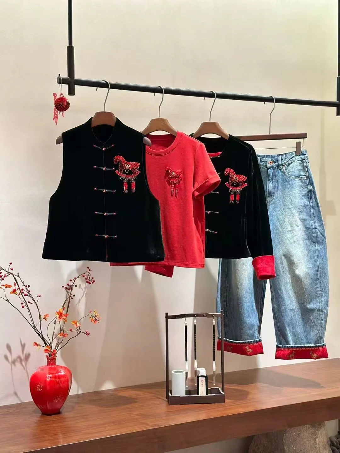 

Red Silk Velvet Handmade Beaded Top Outerwear Versatile Chinese Sle Jaet Loose Fit round Ne Single Button Embroidery