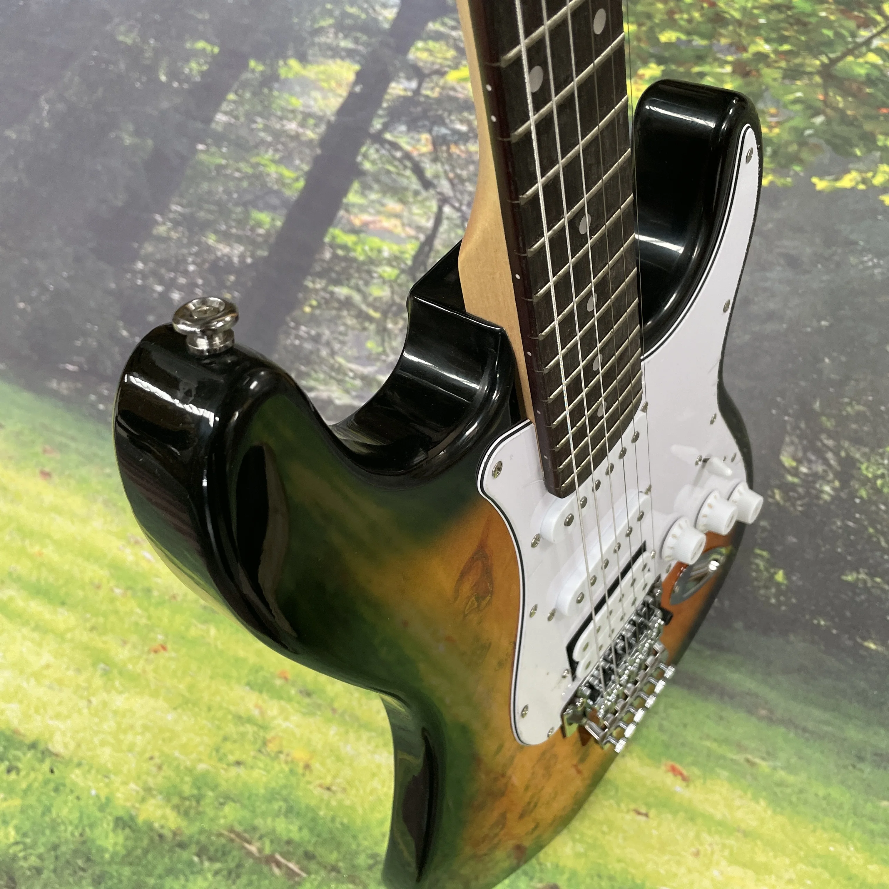 Thumbnail 4 - #16 Electric Guitars Comparison Guide