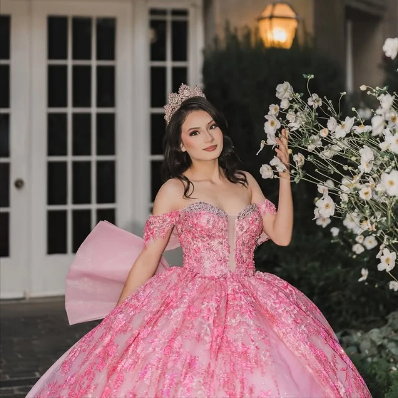 

Блестящее розовое платье Quinceanera с открытыми плечами и цветочным принтом, длинный хвост, большой бант, платья de 15, Quinceanera ﻿ Настроить