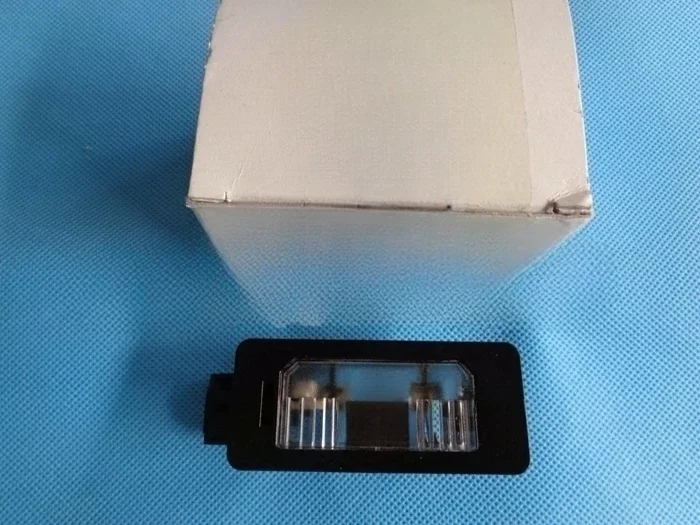 

Figzero Rear License Plate Lamp For BMW 3 5 Series E46 E90 E39 E60 X6 325 318 528 520 530