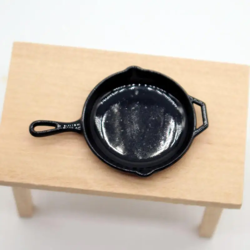 1Pc Dollhouse Miniature Alloy Frying Pan Model Mini Simulation Doll House Scene Decoration Ornament Toys Accessories