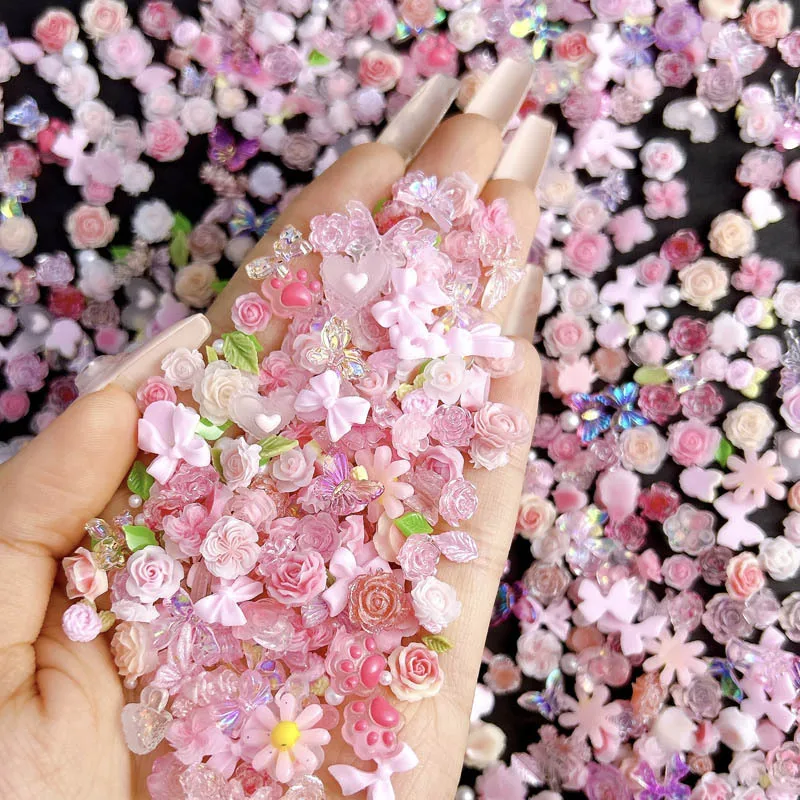50 pezzi di ciondoli per unghie con fiori di rosa misti casuali, farfalla in resina, perle, decorazioni per unghie, accessori in cristallo fai da te, strass artigianali