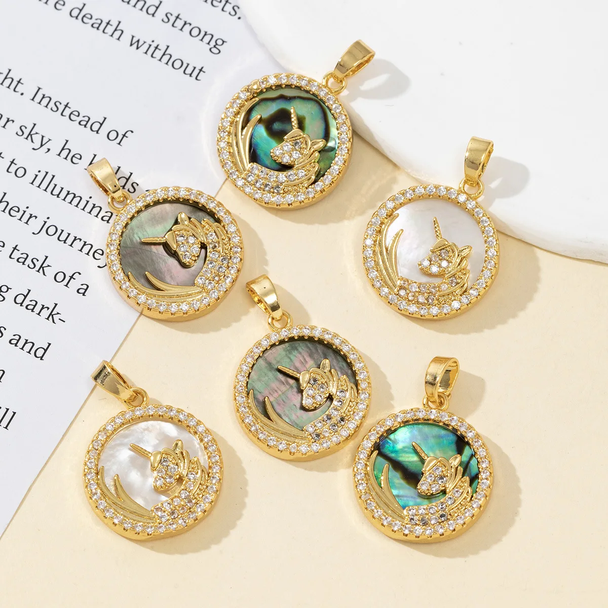 New Cute Collarbone Accessory Abalone Shell, White Clam Shell, Black and White DIY Accessories