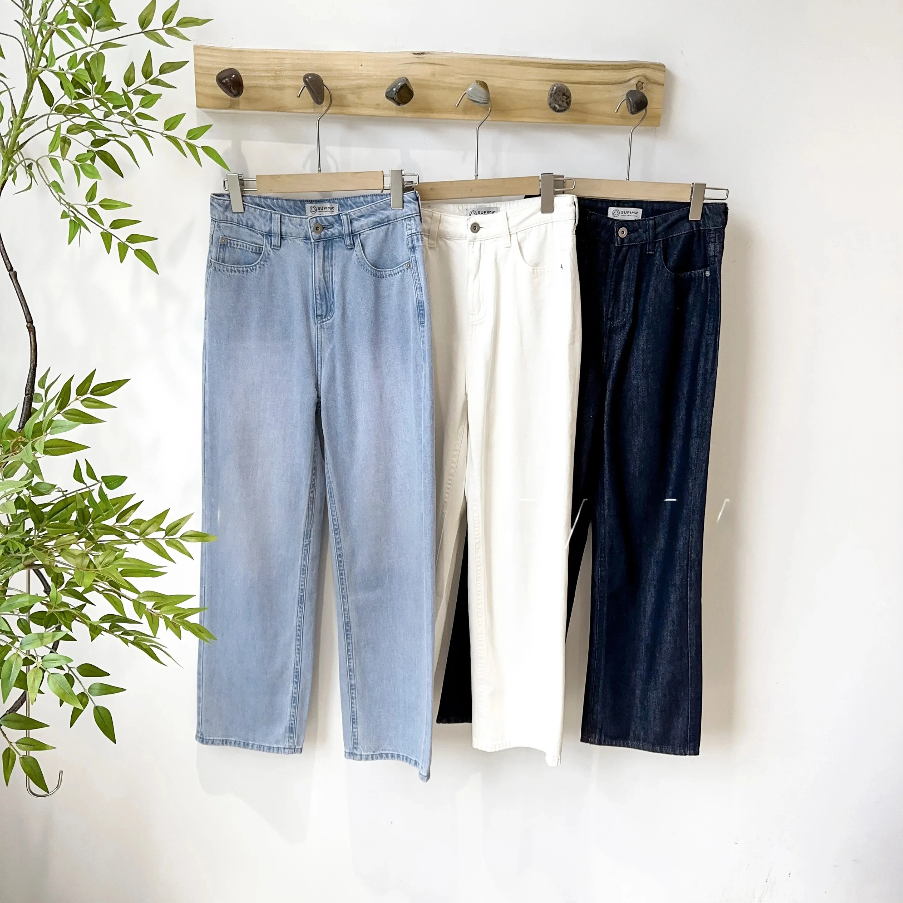 

Mimifafa High Quality Silk Straight Leg Jeans Versatile Straight Fit Natural Waist Button Closure Women's Premium Denim