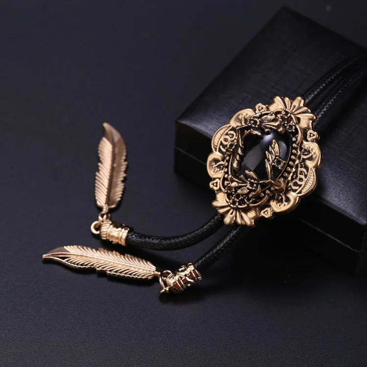 

New Bolo Tie Korean Fashion Luxury Retro Men Suit Shirt Collar Accessories Rhinestone Eagle Semi Precious Stone Pendant Bowtie