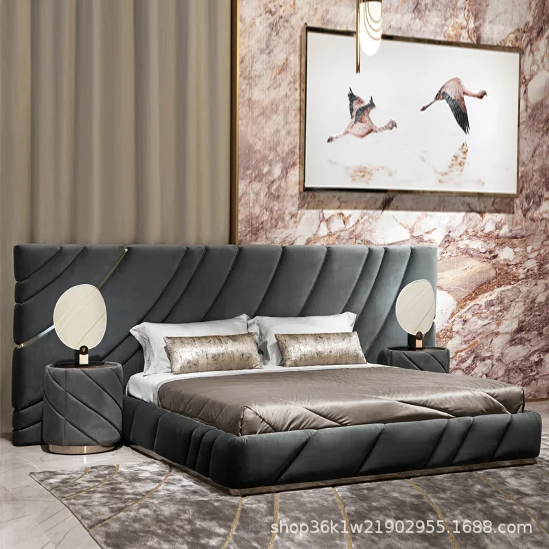 

Light luxury double bed post-modern simple small apartment bedroom leather bed