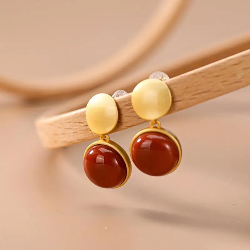 

Designer original new ancient gold inlaid round chalcedony retro wild simple lady silver jewelry