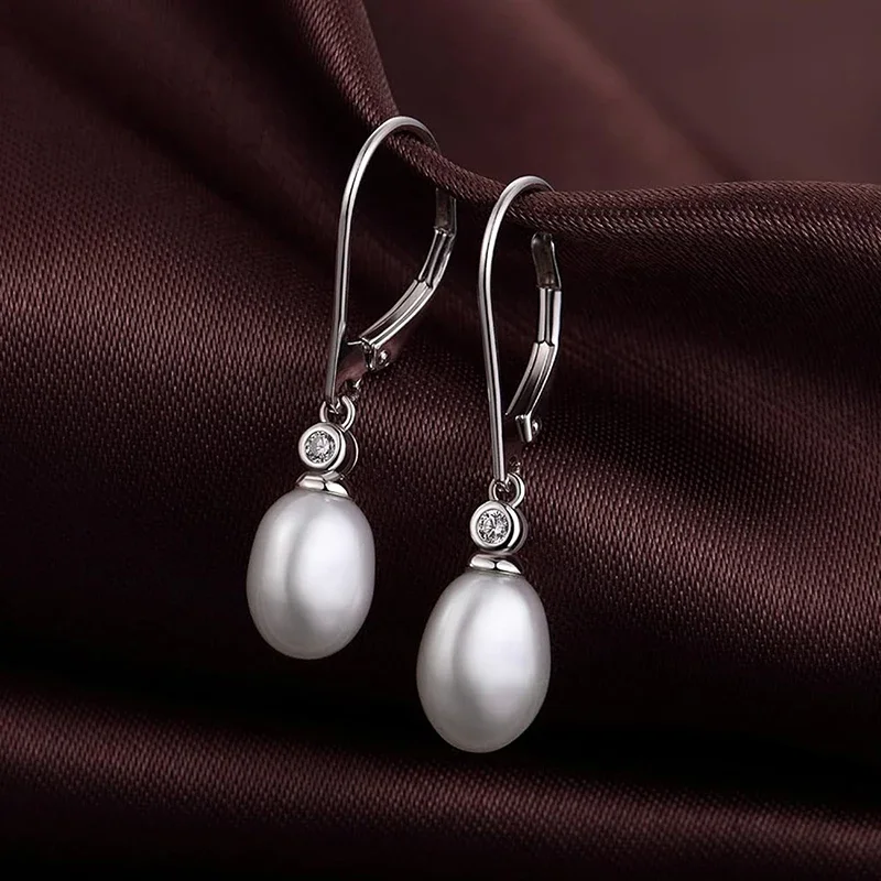 Huitan Ästhetische ovale Imitationsperlen-Tropfenohrringe für Frauen, elegante Charms, Hochzeit, Brautschmuck, vielseitige Alltagsaccessoires