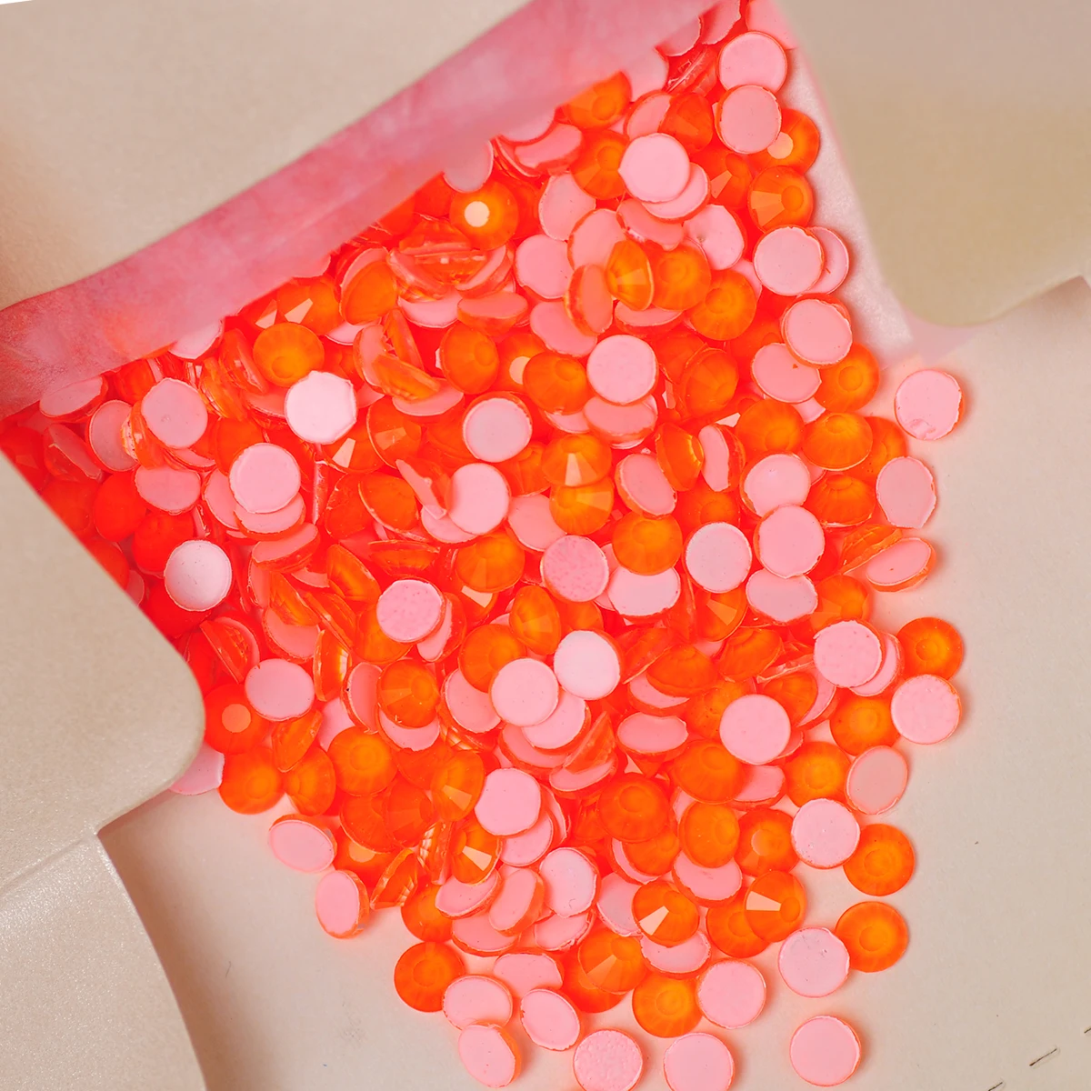 YANRUO 2058 Nicht-elektrische Neon-Strasssteine, nicht heißfixierbar, fluoreszierende glänzende Kristalle für Nagelkunst-Dekoration. – Detail 6