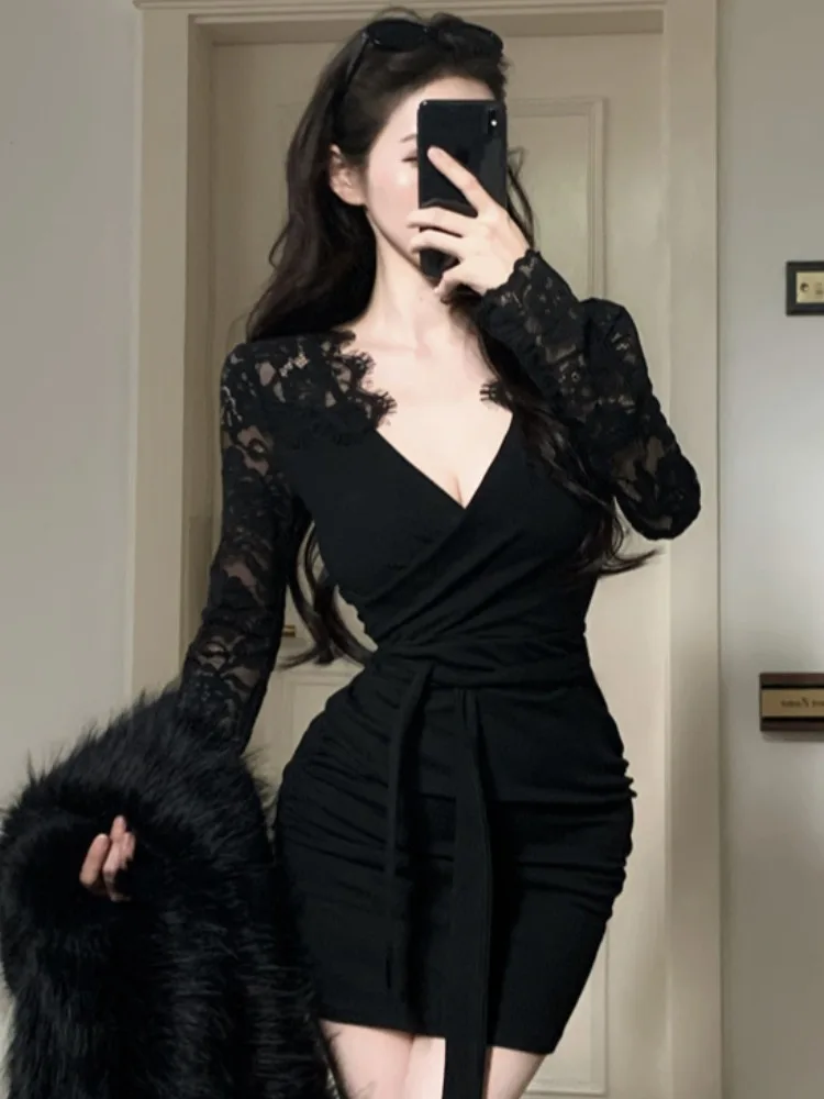 

Sexy Black Lace Trim Splice V-neck Waist-cinched Slimming Strap Dress Women's Autumn Korean Style Commute Fur Material
