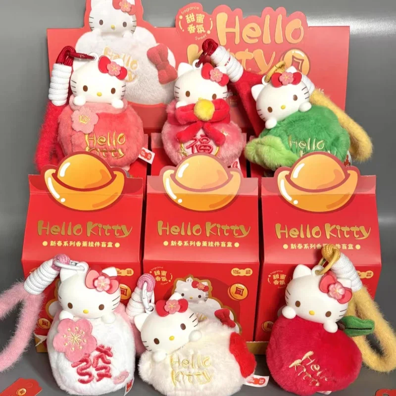 

Оригинальный ароматизированный кулон Sanrio Hello Kitty к Китайскому Новому году, модная фигурка в подарочной коробке, украшение для автомобиля, новогодний подарок для девочек