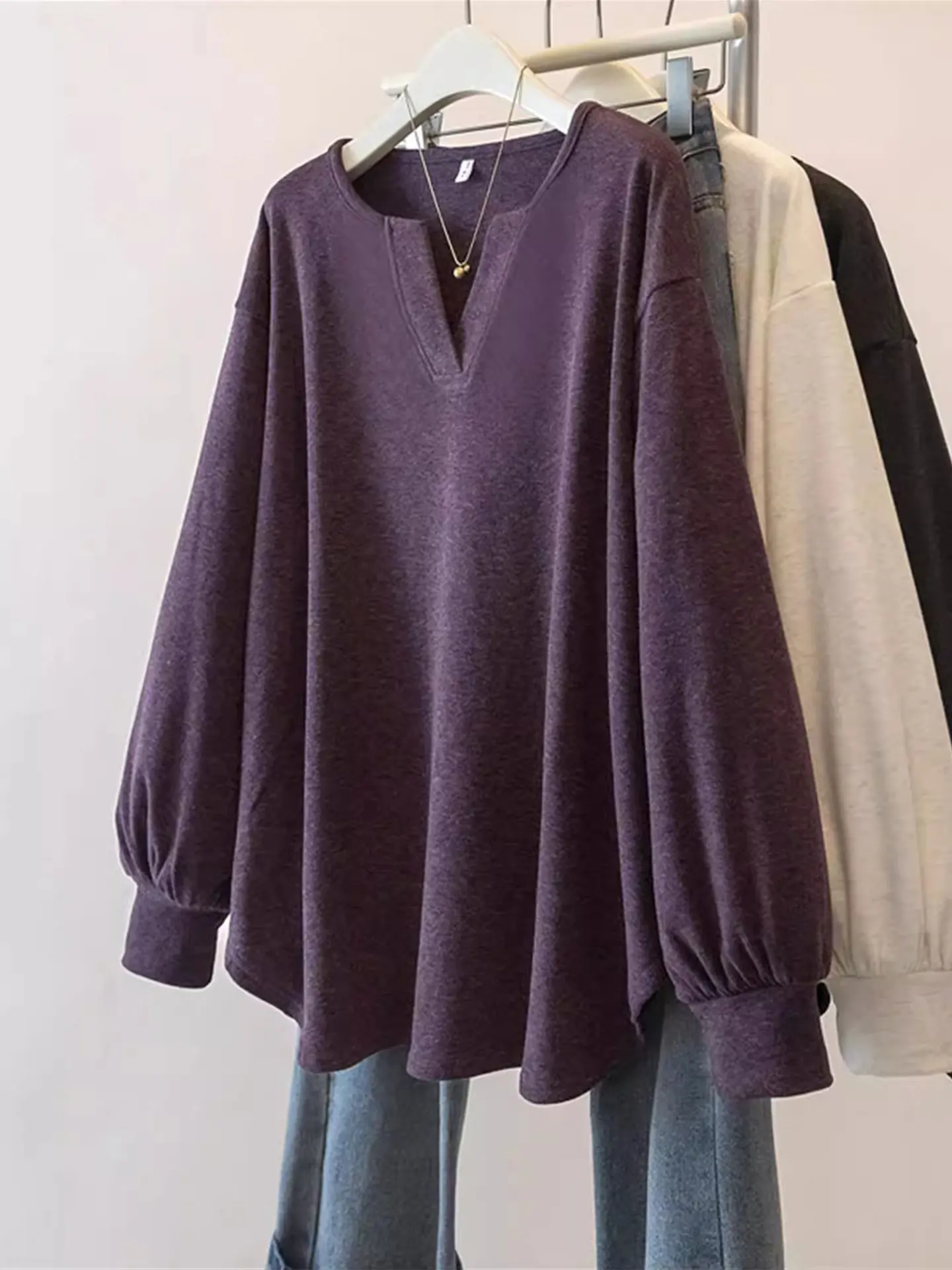 

Свободная женская футболка с длинным рукавом и V-образным вырезом больших размеров, осенне-зимняя верхняя одежда, простая универсальная базовая футболка-топ фиолетового цвета