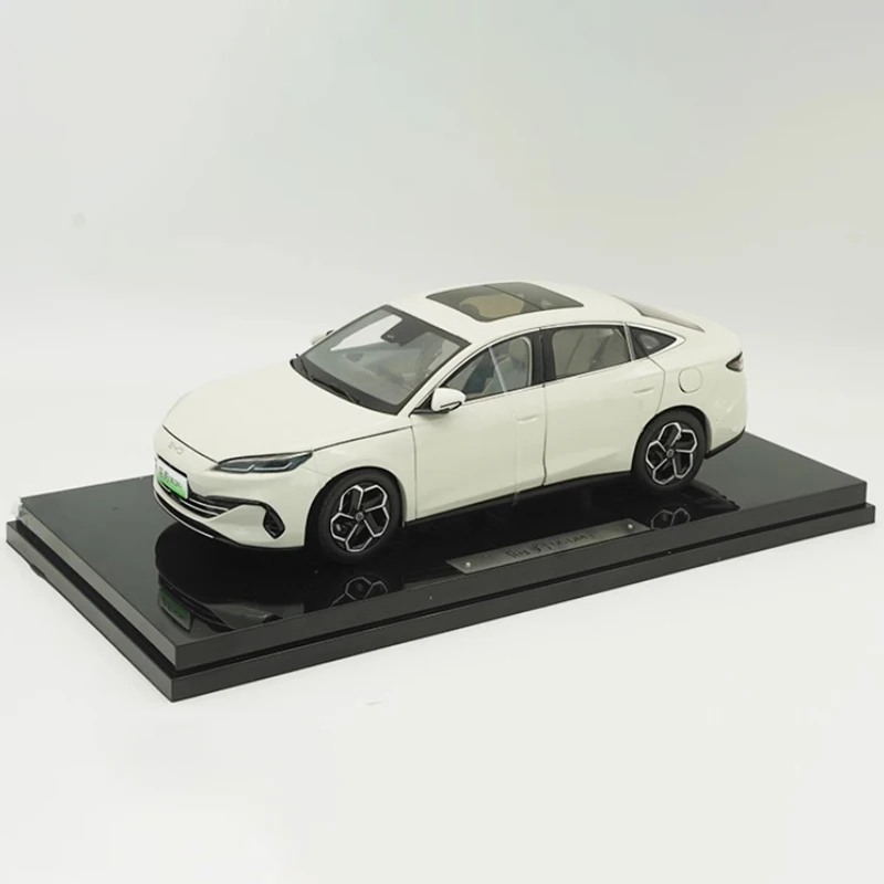 

Diecast 1:18 Scale BYD DM-i EV 06 Alloy Car Model Finished Product Simulation Toy Collection Gift Static Model Ornament