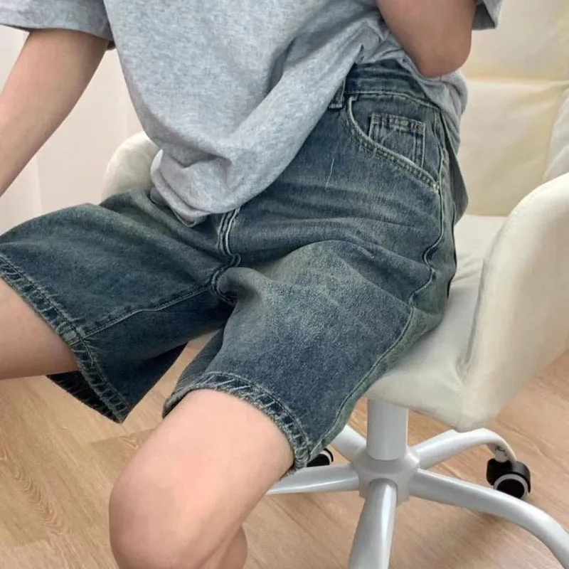 

Лето 2026, новые джинсовые шорты для женщин, универсальные свободные повседневные короткие джинсы, женские прямые шорты до колена с карманами и высокой талией