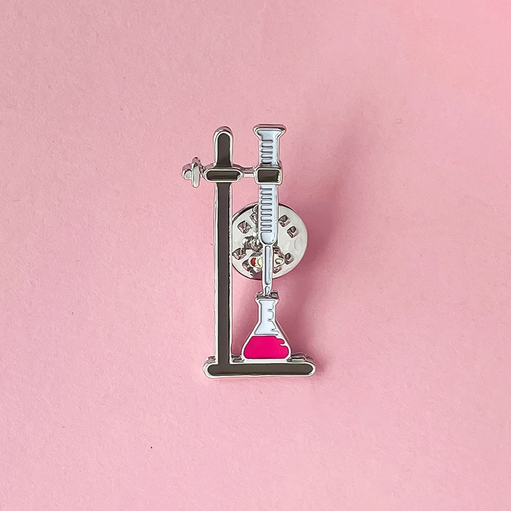 Принадлежности для химических экспериментов, броши, эмалированные булавки, лацканы, головные уборы, школьные ранцы, металлические значки, подходящие подарки для учеников и