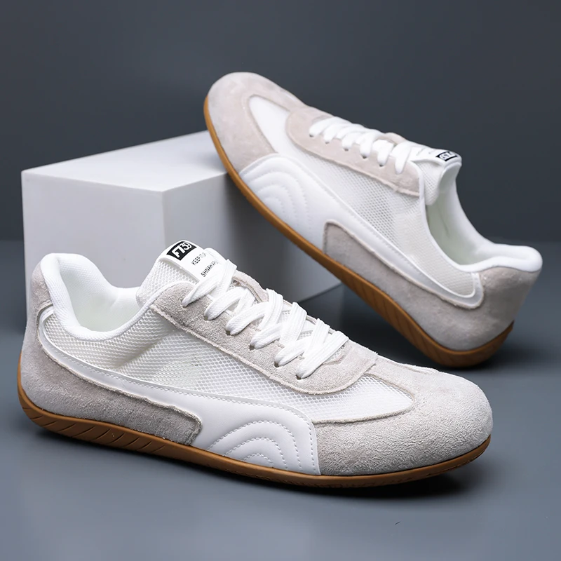 Men's Breathable Mesh Running Shoes Sporty Casual Shoe Design Red Racing round Toe Rubber Outsole Forrest Gump Male Walking Shoe