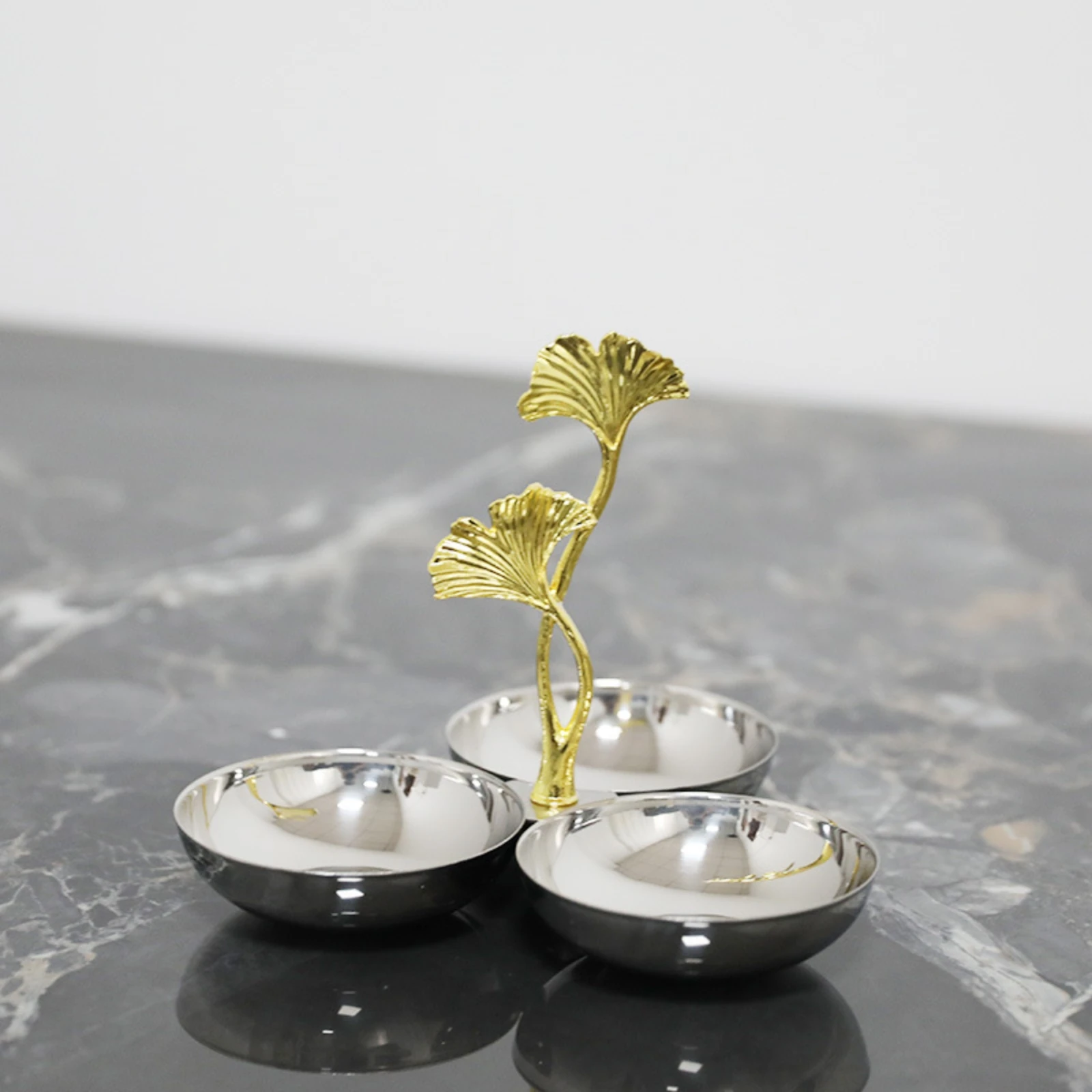 Fruit Tray with Metal Frame Silver and Gold Decorative Bowl with Branch Handle Fruit Serving Tray Modern Luxury Elegant