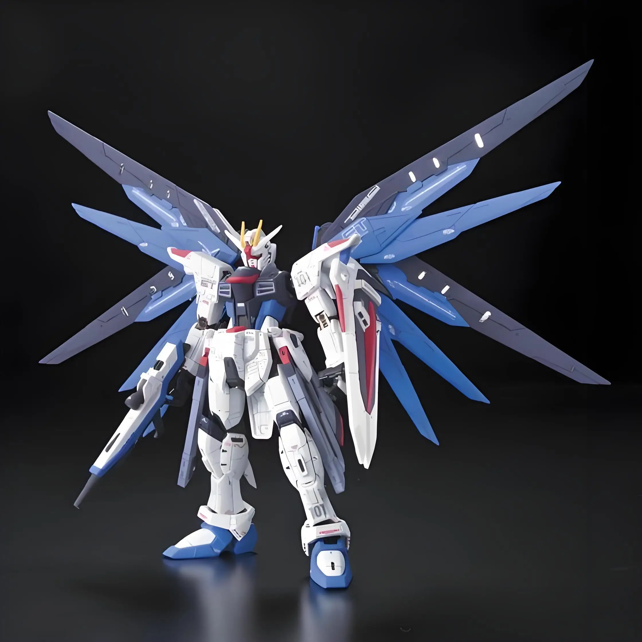 BANDAI RG 1/144 ZGMF-X10A Freedom Gundam figuras de acción Z.A.F.T traje móvil Gundam SEED Anime modelo Kit juguetes para niños colección