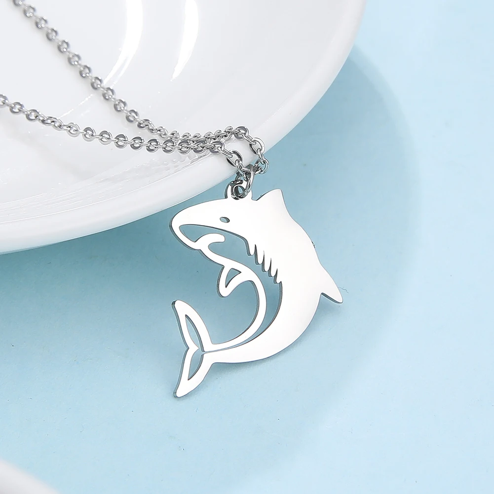 Amaxer Stainless Steel for Women Big Shark Necklace Gold Color Shark Pendant Choker Collar Wedding Party Jewelry Gift