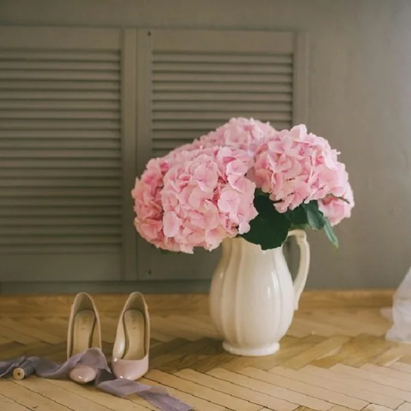 Can You Wear White Shoes to a Wedding?