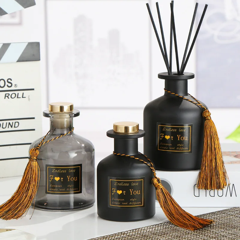 

1PCs 130ml/250ml High Quality Black Empty Aromatherapy Bottle Reed Fragrance Glass Diffuser Bottle with Wood Lid