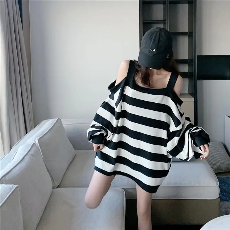 2023 Lente En Herfst Mode Stripe Off Shoulder Puur Casual Losse Oversized Lange Mouw Groot Oplage Veelzijdige T-Shirt