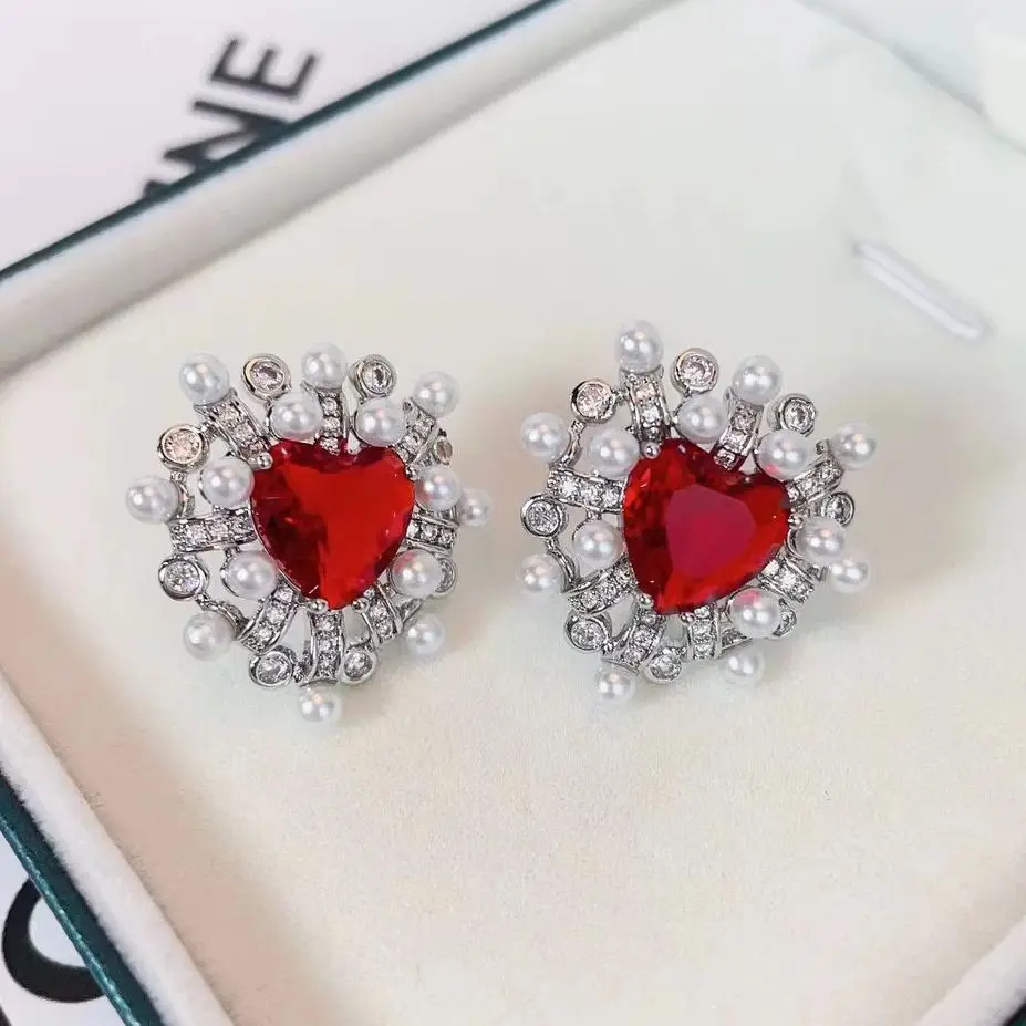 SENYU Fashion Heart Design Pearl Stud Earrings Paved Cubic Zirconia Luxury Lady`s Party Jewelry Sweet Fit Ears Pearl Studs