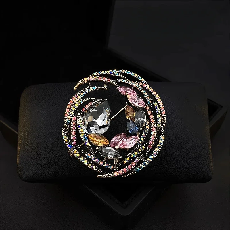 

Retro Bird Nest Big Brooch for Women Suit Luxury Colorful Round Pins Clothing Accessories Scarf Buckle Rhinestone Jewelry 1737