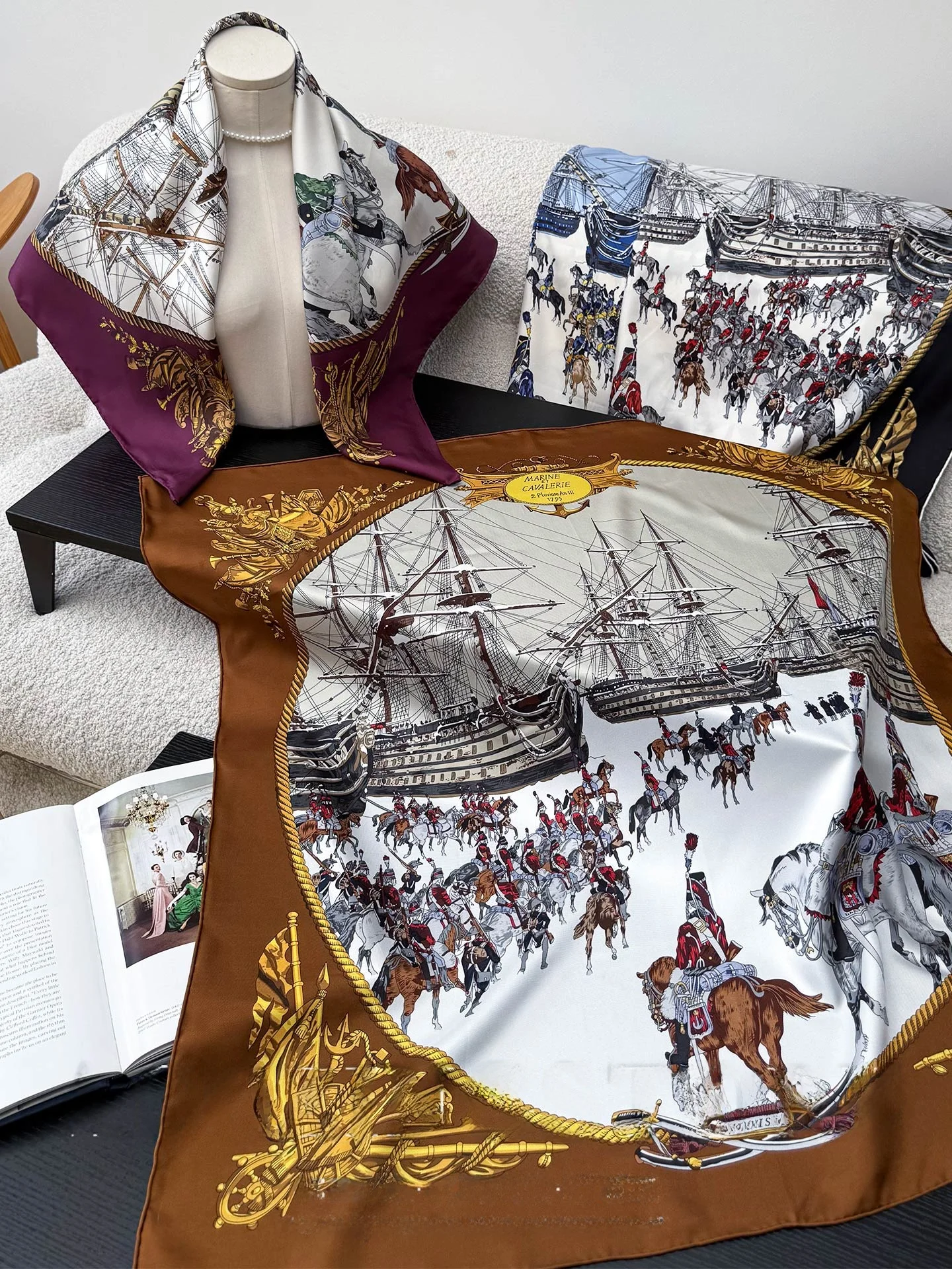 faionable-double-sided-silk-scarf-90cm-8-momme-twill-navy-and-cavalry-silk-square-scarf-versatile-all-season-wrap