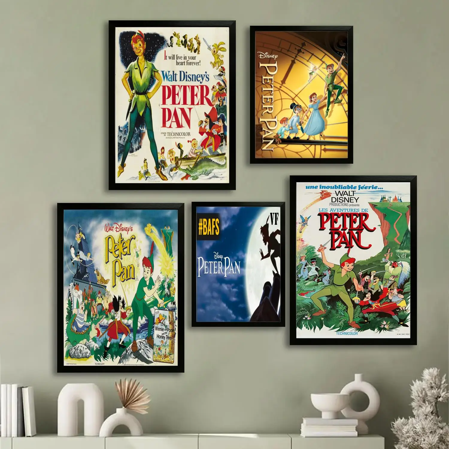 

Peter Pan Canvas Art Poster and Wall Art Picture Print, Modern Family Bedroom Decor Posters,Decorative painting