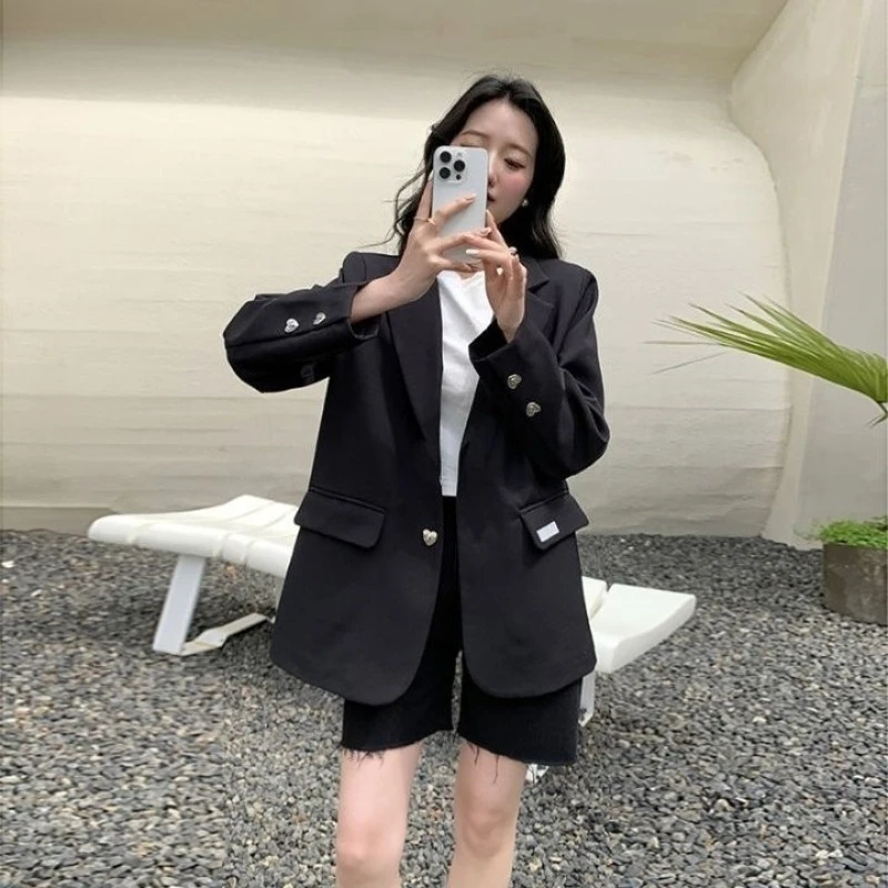 

Женский повседневный пиджак с пуговицами в форме сердца, свободный крой, корейский стиль, весенне-осенняя модная верхняя одежда, стильная и легкая куртка