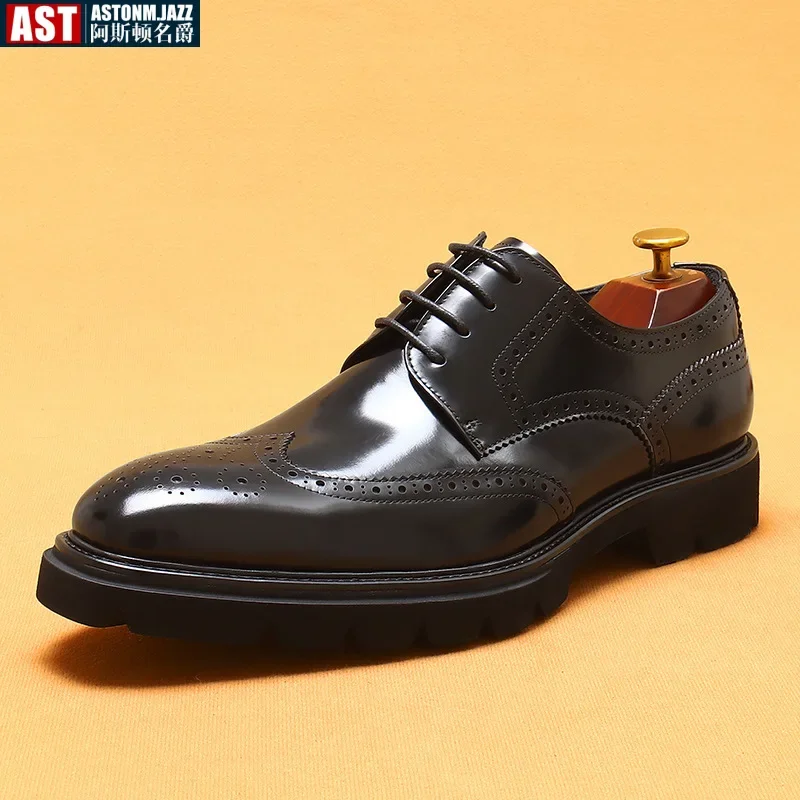 Brogue Men Wedding Dress Shoes Fashion Genuine Leather Round Head Lace Up Business Shoe Formal Black Brown Color Party Shoes