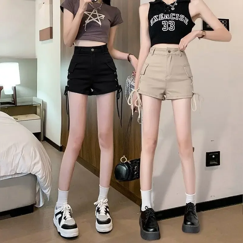 Pantaloncini di jeans per il design sottile di nuovo stile da donna con ragazza calda sottile a vita alta