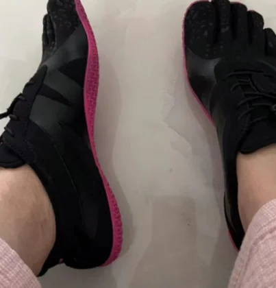 

2025 Hot Men's Women's Deep Squat Hard Pull Shoes Black Red Indoor Fitness Shoes Designer Weightlifting Training Shoes