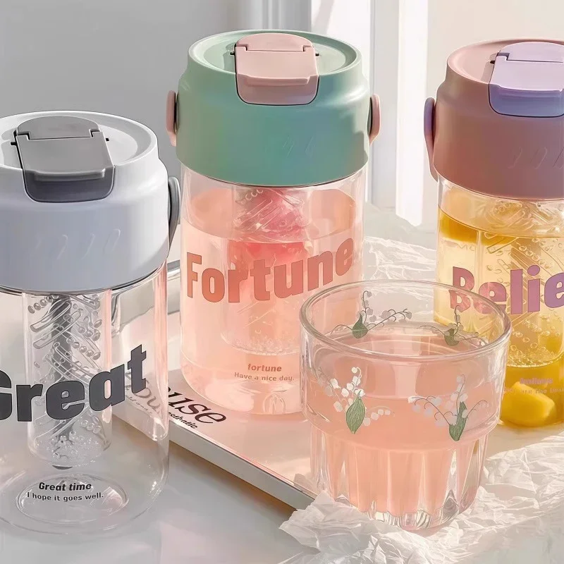 Portable Plastic Water Bottle for Girls 600/800ML with Straws Tea Strainer And Juice Cup Sport Travel Drinking Bottle Students